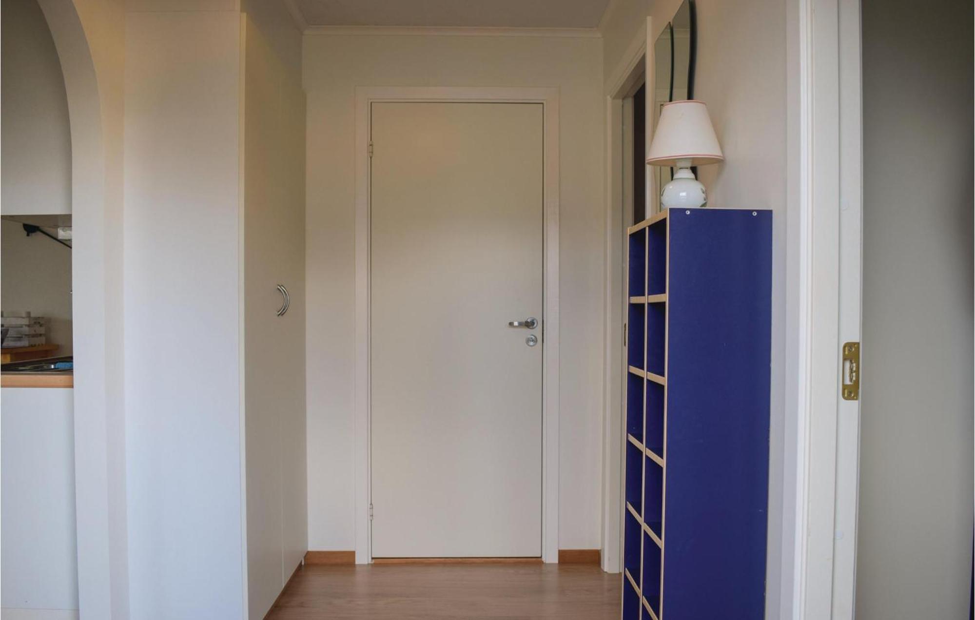 Amazing Home In Loettorp With House Sea View Luaran gambar